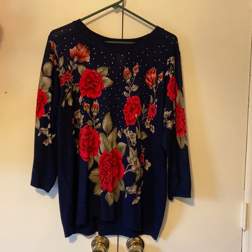 3/4 length sleeve  navy sweater 2x